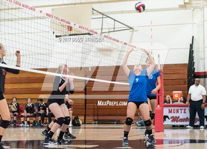 Thumbnail 1 in Foothill @ Monte Vista photogallery.
