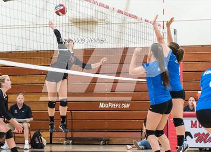 Thumbnail 1 in Foothill @ Monte Vista photogallery.