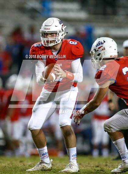 Thumbnail 2 in Clovis West vs. Buchanan photogallery.