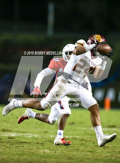 Thumbnail 3 in Clovis West vs. Buchanan photogallery.