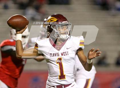 Thumbnail 2 in Clovis West vs. Buchanan photogallery.