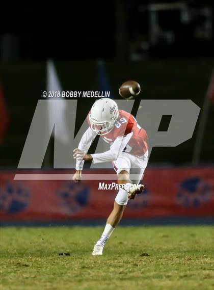 Thumbnail 3 in Clovis West vs. Buchanan photogallery.