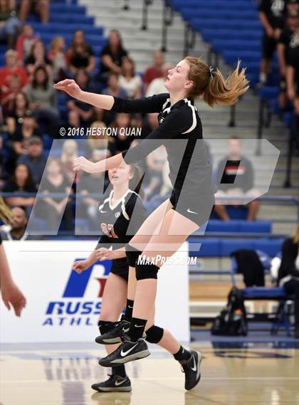 Thumbnail 1 in Saint Joseph vs. Glendora (CIF SS D3 Final) photogallery.