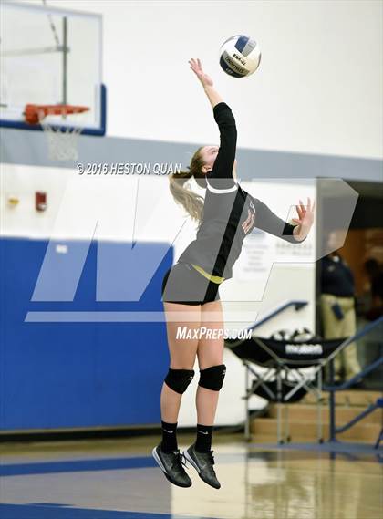 Thumbnail 2 in Saint Joseph vs. Glendora (CIF SS D3 Final) photogallery.