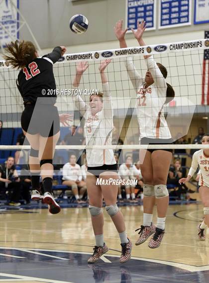 Thumbnail 3 in Saint Joseph vs. Glendora (CIF SS D3 Final) photogallery.