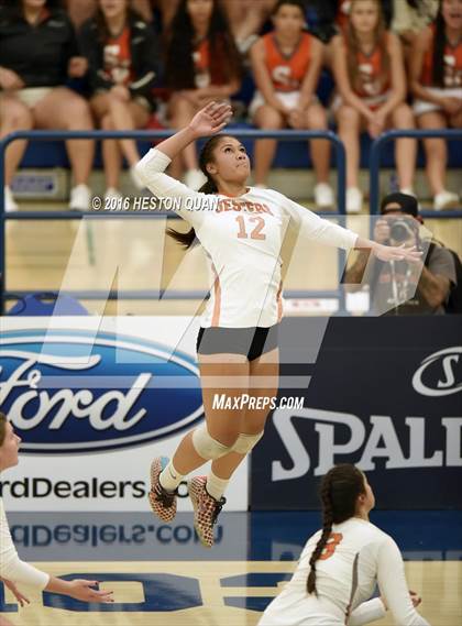 Thumbnail 1 in Saint Joseph vs. Glendora (CIF SS D3 Final) photogallery.