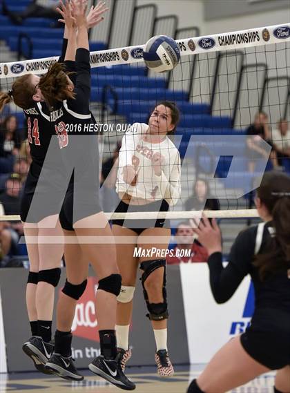 Thumbnail 1 in Saint Joseph vs. Glendora (CIF SS D3 Final) photogallery.