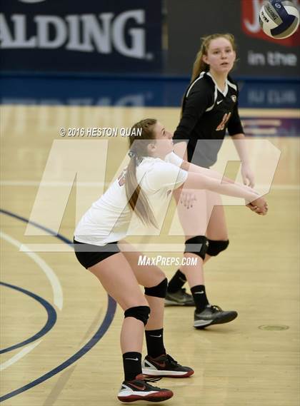Thumbnail 2 in Saint Joseph vs. Glendora (CIF SS D3 Final) photogallery.