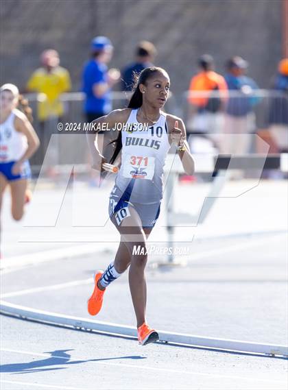 Thumbnail 1 in UF Relays (Saturday - 4 x 800 Meter Heat 1) photogallery.