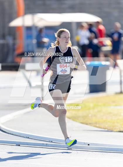 Thumbnail 3 in UF Relays (Saturday - 4 x 800 Meter Heat 1) photogallery.