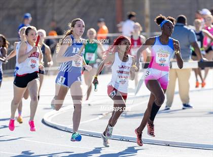 Thumbnail 1 in UF Relays (Saturday - 4 x 800 Meter Heat 1) photogallery.