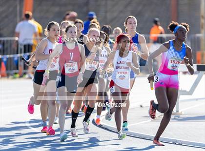 Thumbnail 2 in UF Relays (Saturday - 4 x 800 Meter Heat 1) photogallery.