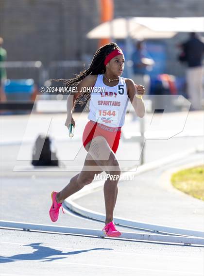 Thumbnail 1 in UF Relays (Saturday - 4 x 800 Meter Heat 1) photogallery.