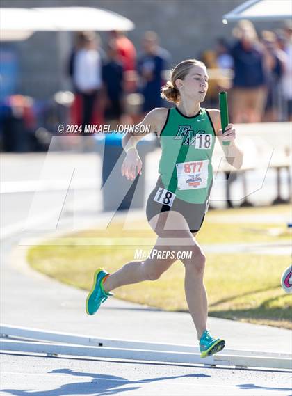 Thumbnail 3 in UF Relays (Saturday - 4 x 800 Meter Heat 1) photogallery.