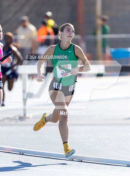 Thumbnail 3 in UF Relays (Saturday - 4 x 800 Meter Heat 1) photogallery.