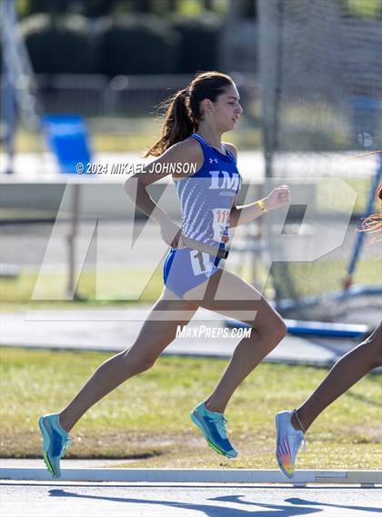 Thumbnail 2 in UF Relays (Saturday - 4 x 800 Meter Heat 1) photogallery.