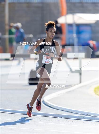 Thumbnail 2 in UF Relays (Saturday - 4 x 800 Meter Heat 1) photogallery.