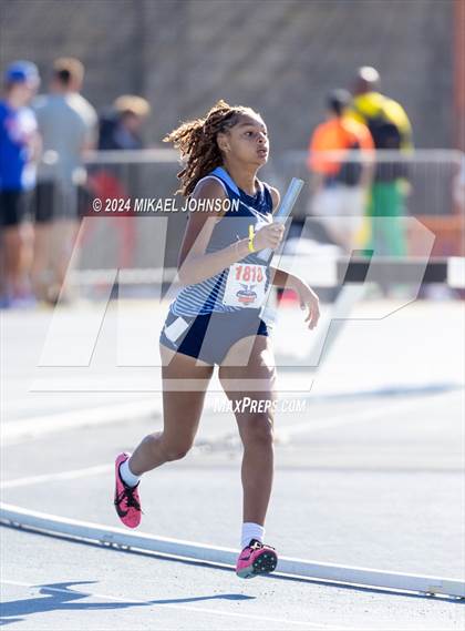 Thumbnail 3 in UF Relays (Saturday - 4 x 800 Meter Heat 1) photogallery.