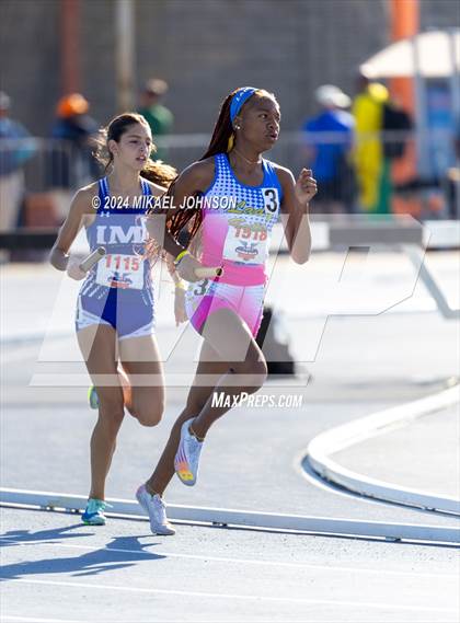 Thumbnail 3 in UF Relays (Saturday - 4 x 800 Meter Heat 1) photogallery.