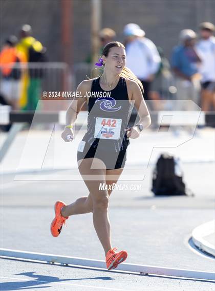 Thumbnail 2 in UF Relays (Saturday - 4 x 800 Meter Heat 1) photogallery.