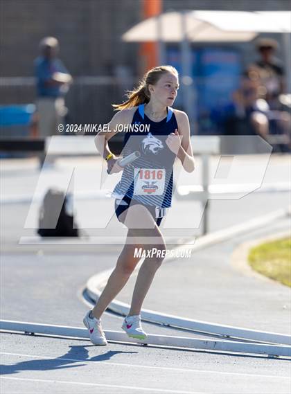 Thumbnail 1 in UF Relays (Saturday - 4 x 800 Meter Heat 1) photogallery.