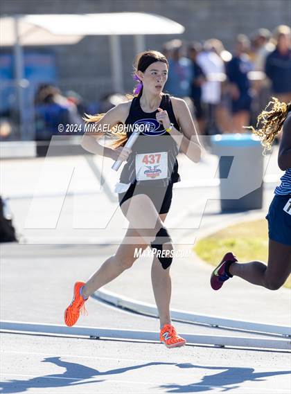 Thumbnail 3 in UF Relays (Saturday - 4 x 800 Meter Heat 1) photogallery.