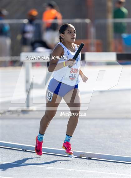 Thumbnail 3 in UF Relays (Saturday - 4 x 800 Meter Heat 1) photogallery.
