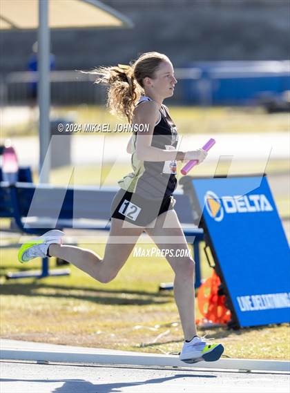 Thumbnail 1 in UF Relays (Saturday - 4 x 800 Meter Heat 1) photogallery.