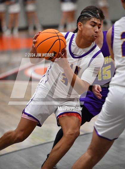 Thumbnail 1 in Vian vs Central (Sequoyah County Tournament) photogallery.