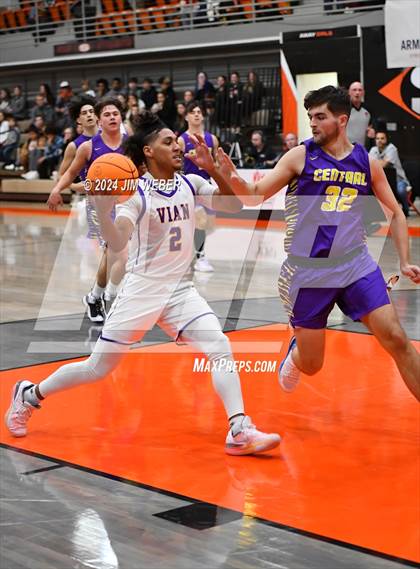Thumbnail 3 in Vian vs Central (Sequoyah County Tournament) photogallery.