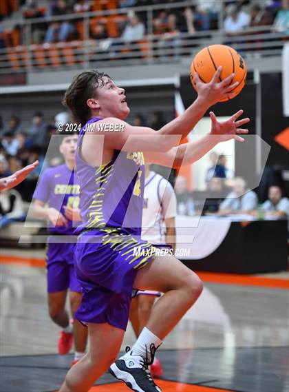 Thumbnail 1 in Vian vs Central (Sequoyah County Tournament) photogallery.
