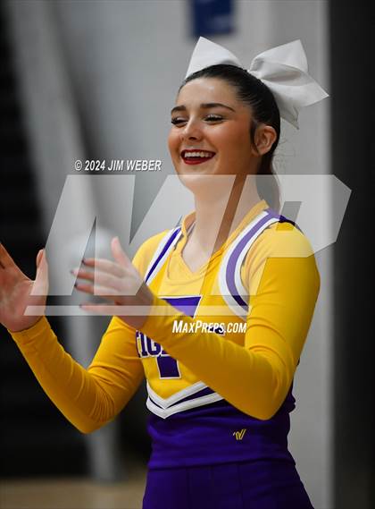 Thumbnail 3 in Vian vs Central (Sequoyah County Tournament) photogallery.