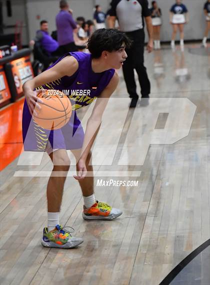 Thumbnail 2 in Vian vs Central (Sequoyah County Tournament) photogallery.