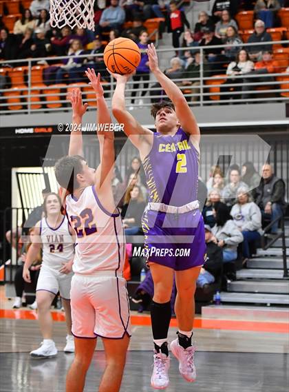 Thumbnail 2 in Vian vs Central (Sequoyah County Tournament) photogallery.