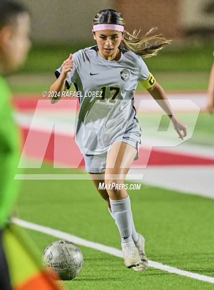 Thumbnail 3 in Randle @ Galena Park (UIL Soccer 5A Region 3 Bi-District) photogallery.