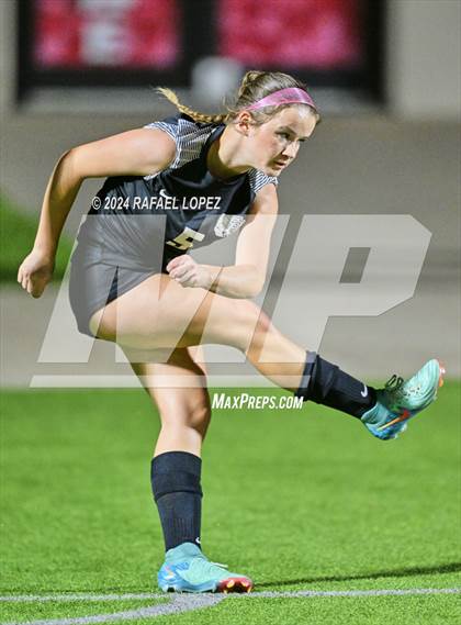 Thumbnail 2 in Randle @ Galena Park (UIL Soccer 5A Region 3 Bi-District) photogallery.