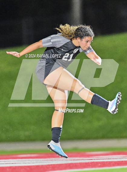 Thumbnail 1 in Randle @ Galena Park (UIL Soccer 5A Region 3 Bi-District) photogallery.