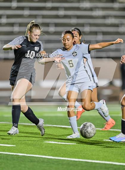Thumbnail 3 in Randle @ Galena Park (UIL Soccer 5A Region 3 Bi-District) photogallery.