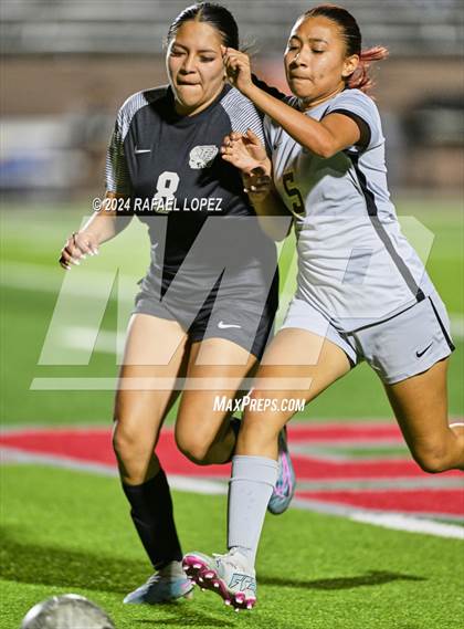Thumbnail 3 in Randle @ Galena Park (UIL Soccer 5A Region 3 Bi-District) photogallery.