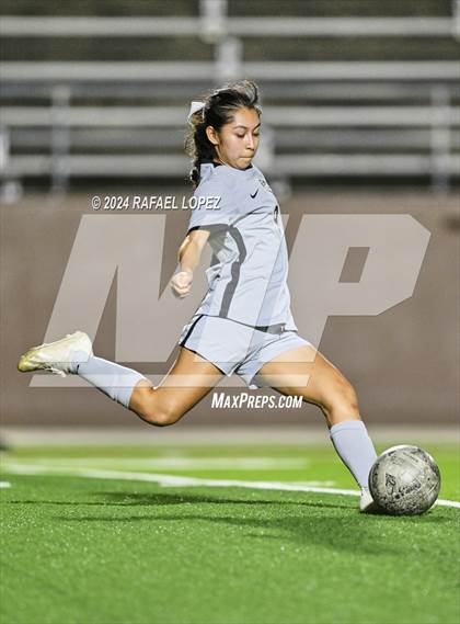 Thumbnail 3 in Randle @ Galena Park (UIL Soccer 5A Region 3 Bi-District) photogallery.