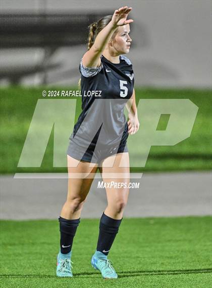 Thumbnail 3 in Randle @ Galena Park (UIL Soccer 5A Region 3 Bi-District) photogallery.