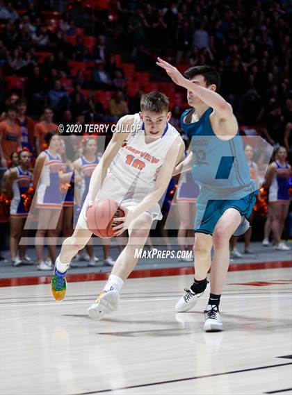 Thumbnail 3 in Farmington vs. Timpview (UHSAA 5A Semifinal) photogallery.