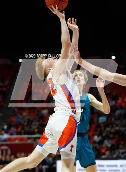 Thumbnail 1 in Farmington vs. Timpview (UHSAA 5A Semifinal) photogallery.