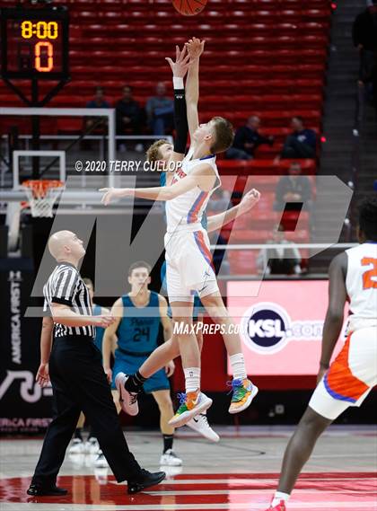 Thumbnail 1 in Farmington vs. Timpview (UHSAA 5A Semifinal) photogallery.