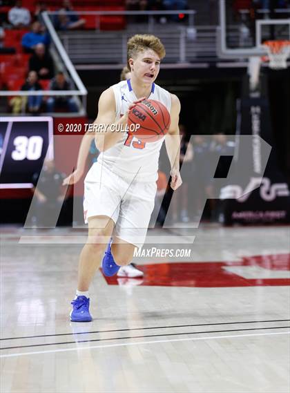 Thumbnail 1 in Farmington vs. Timpview (UHSAA 5A Semifinal) photogallery.