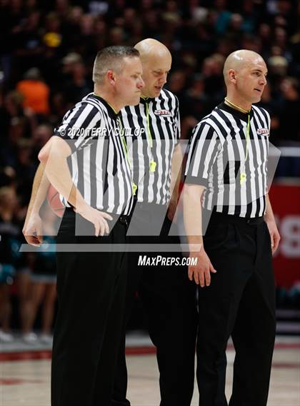 Thumbnail 2 in Farmington vs. Timpview (UHSAA 5A Semifinal) photogallery.