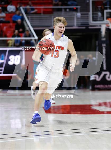 Thumbnail 3 in Farmington vs. Timpview (UHSAA 5A Semifinal) photogallery.