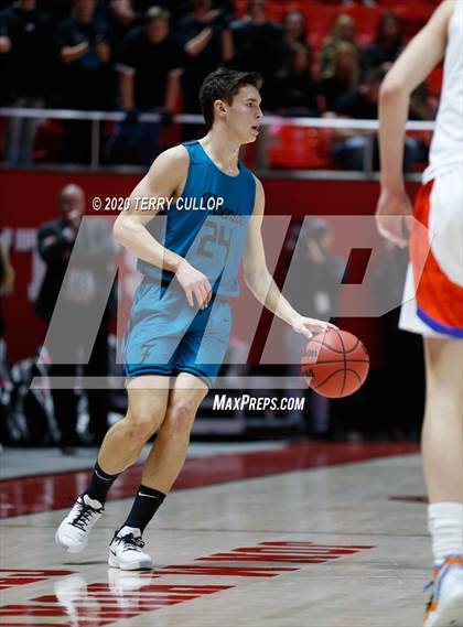 Thumbnail 1 in Farmington vs. Timpview (UHSAA 5A Semifinal) photogallery.