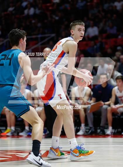 Thumbnail 2 in Farmington vs. Timpview (UHSAA 5A Semifinal) photogallery.