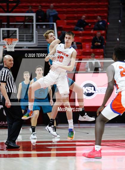 Thumbnail 3 in Farmington vs. Timpview (UHSAA 5A Semifinal) photogallery.
